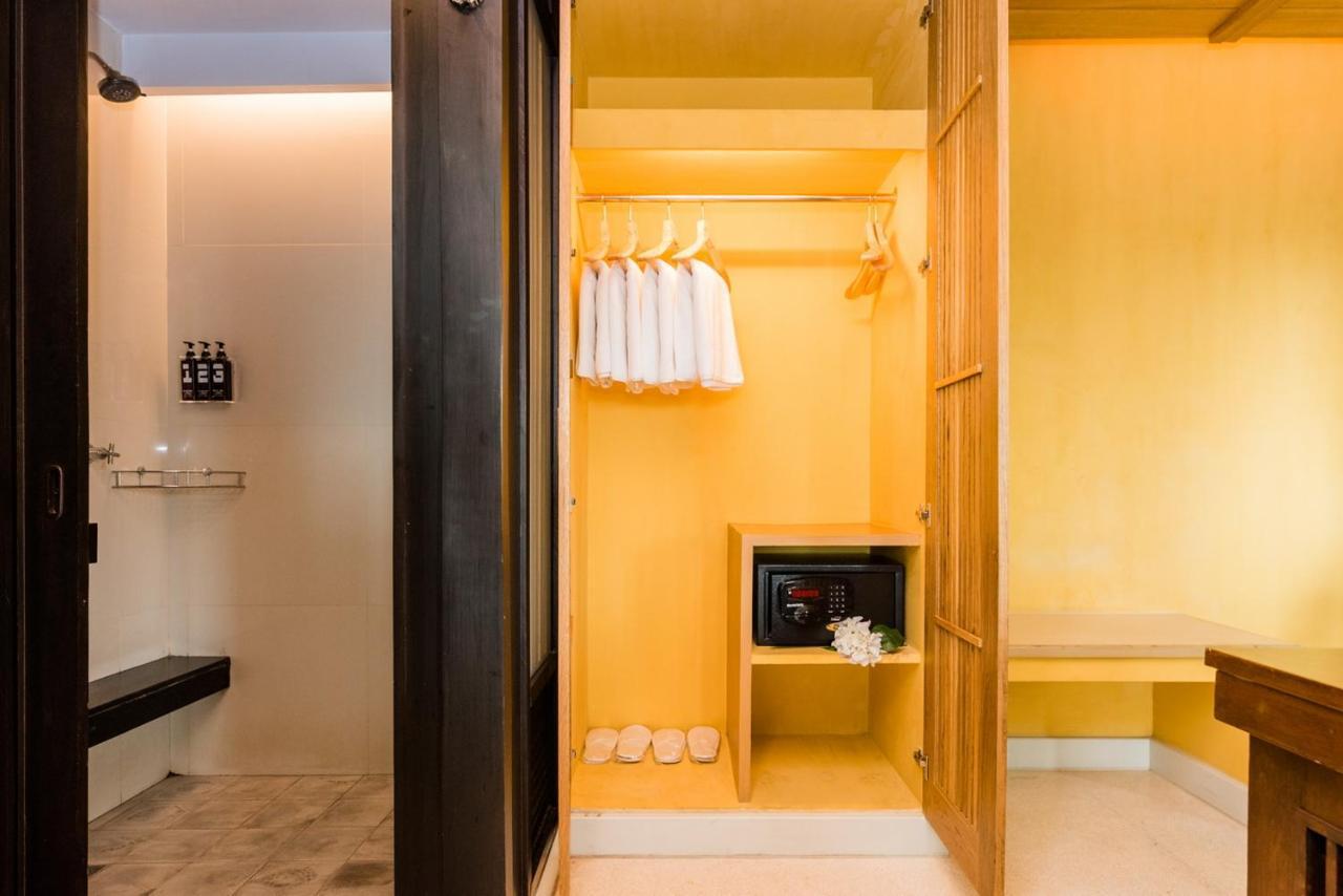 Dang Derm In The Park Khaosan Hotel Bangkok Phòng bức ảnh