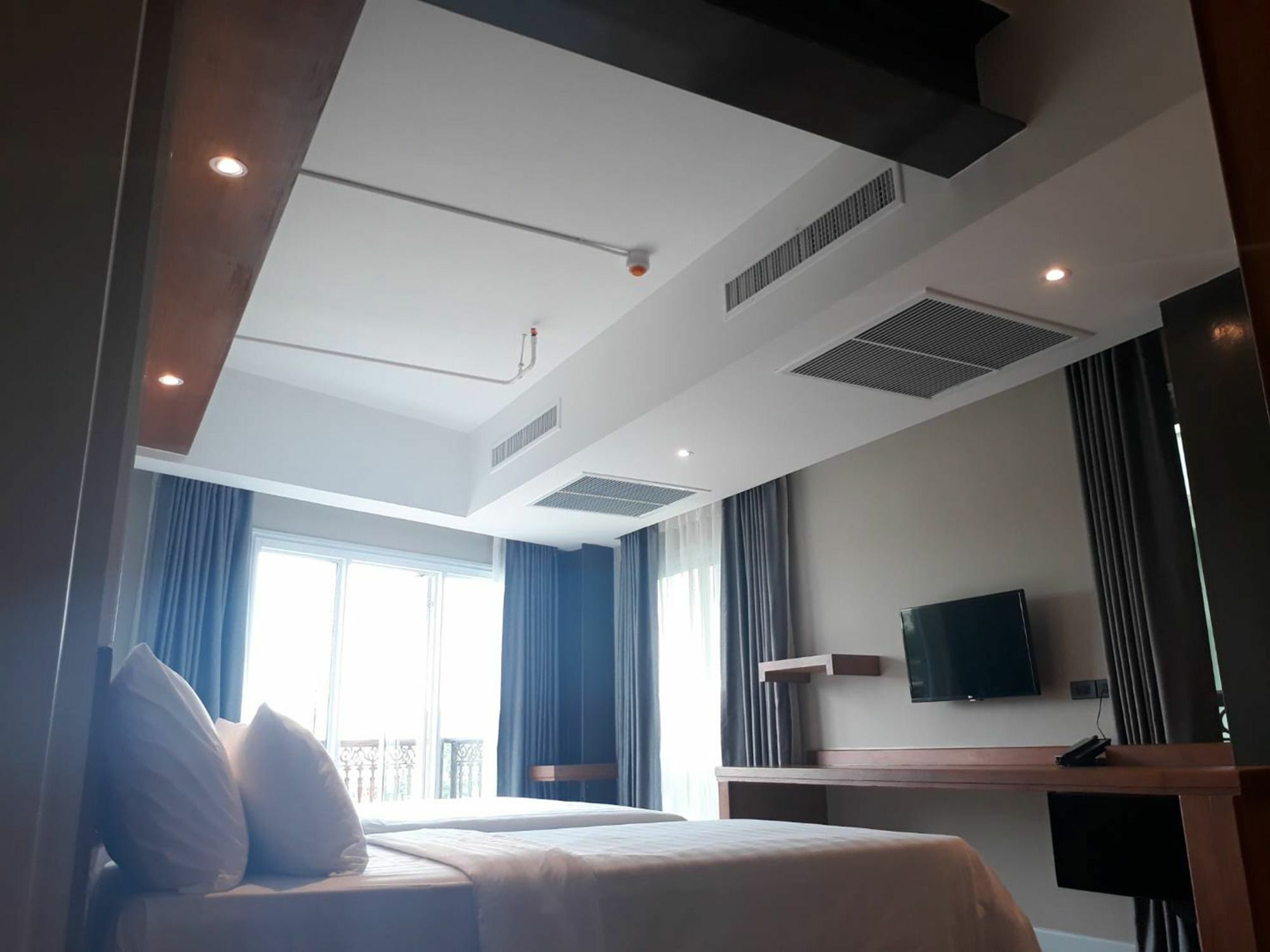 Dang Derm In The Park Khaosan Hotel Bangkok Ngoại thất bức ảnh